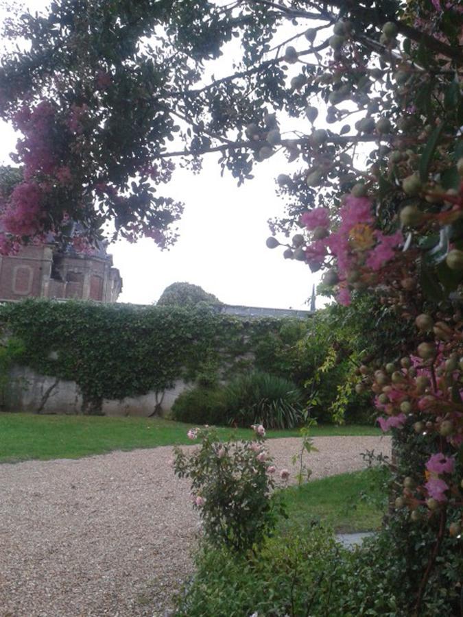 Hotel Au Chateau Blanc Saint-Aubin-lès-Elbeuf Extérieur photo