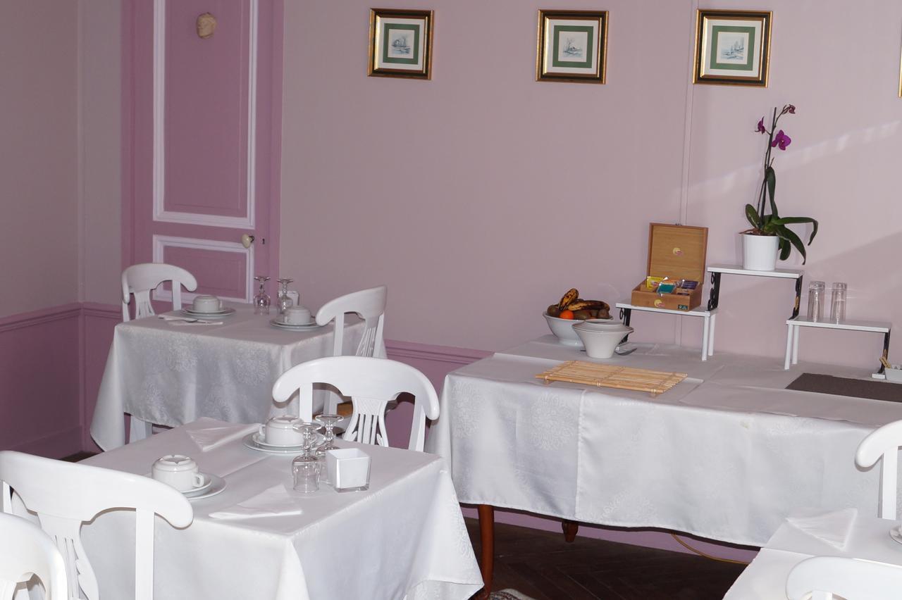 Hotel Au Chateau Blanc Saint-Aubin-lès-Elbeuf Extérieur photo