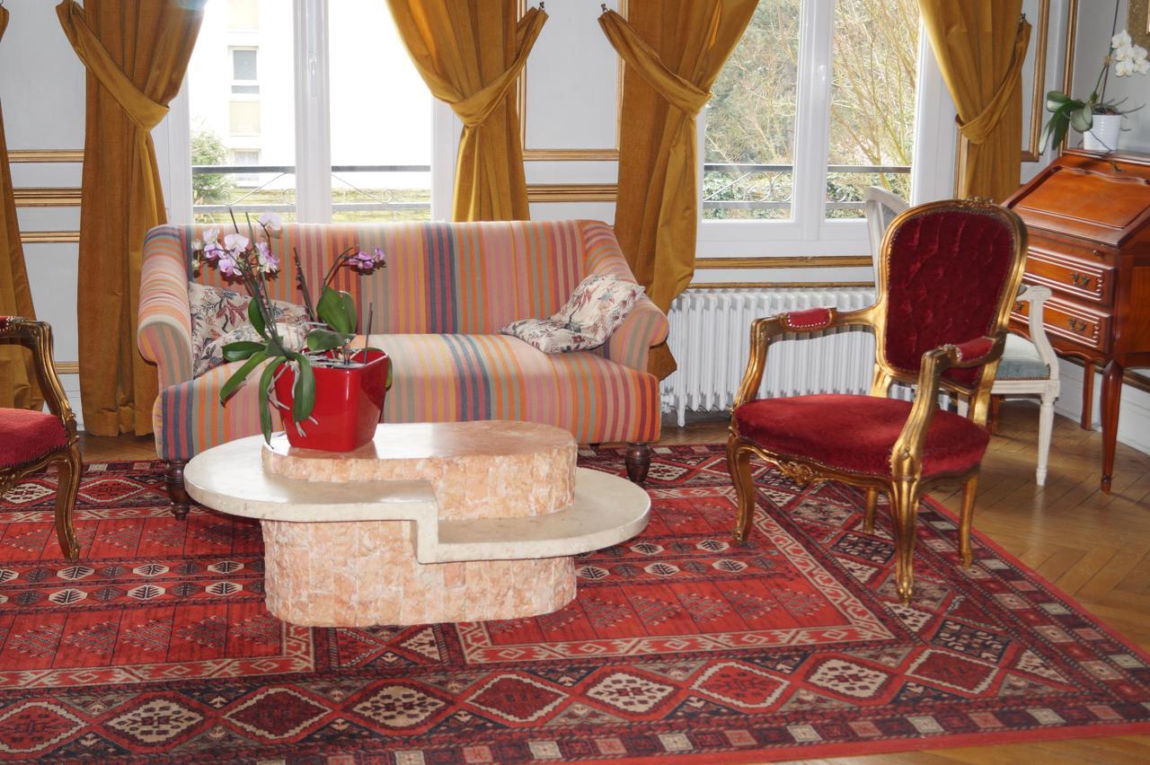 Hotel Au Chateau Blanc Saint-Aubin-lès-Elbeuf Extérieur photo