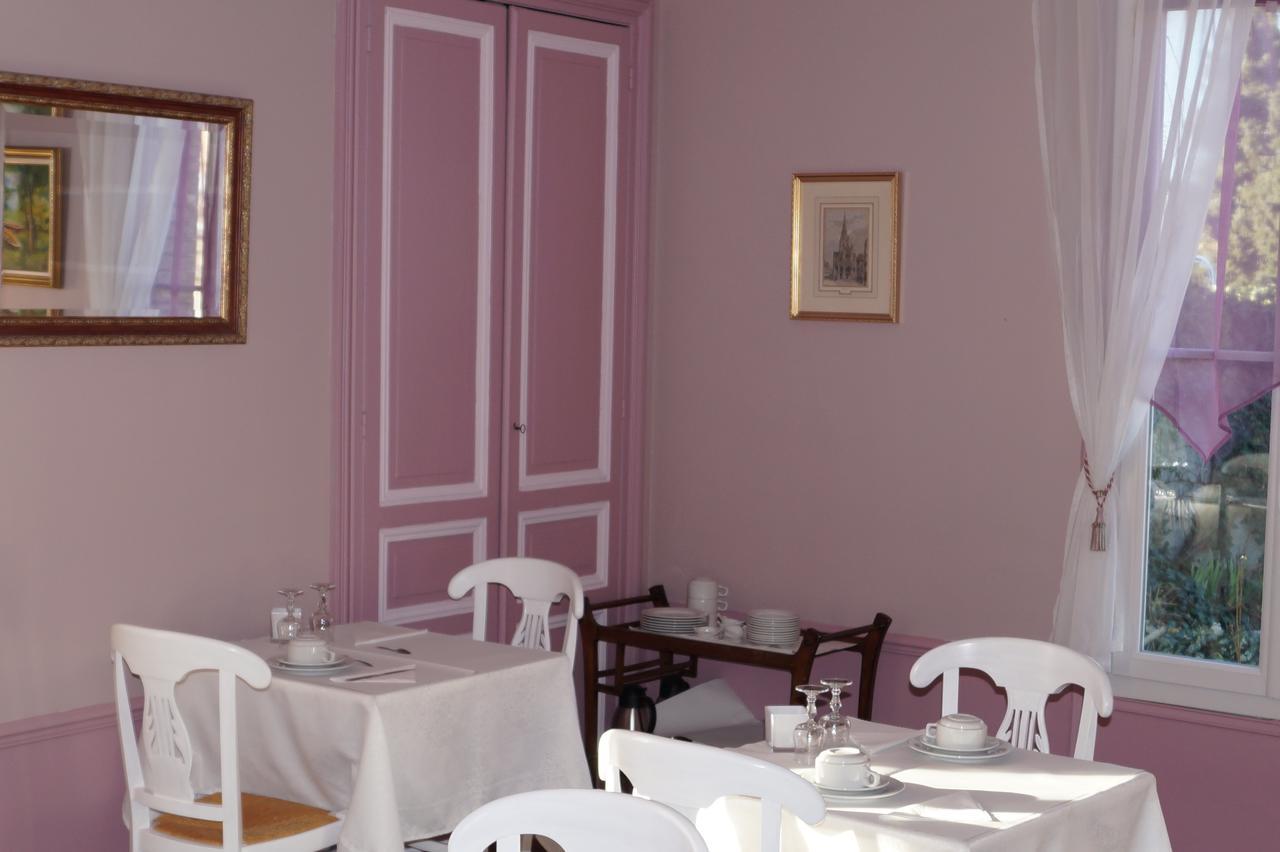 Hotel Au Chateau Blanc Saint-Aubin-lès-Elbeuf Extérieur photo