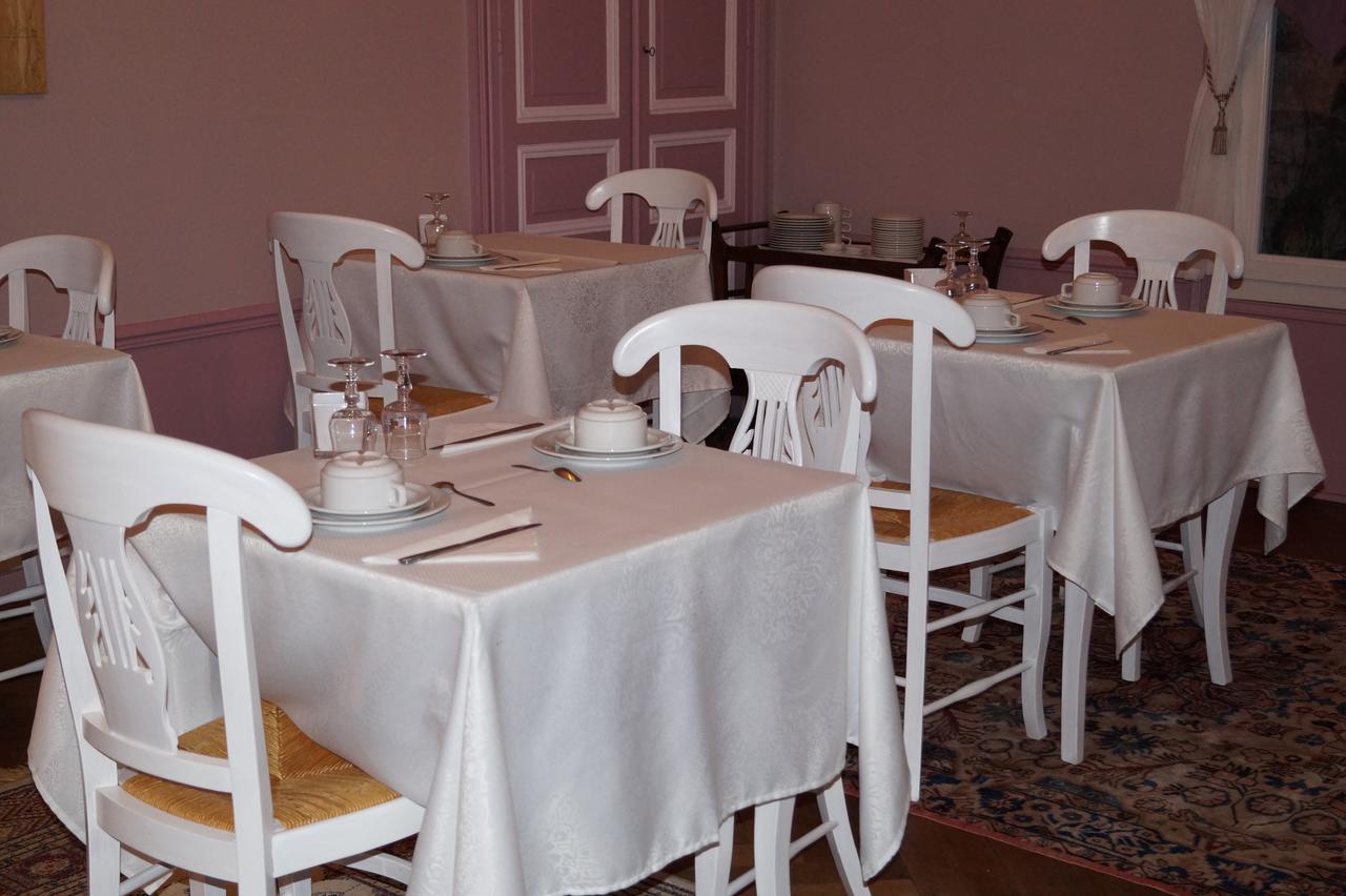 Hotel Au Chateau Blanc Saint-Aubin-lès-Elbeuf Extérieur photo